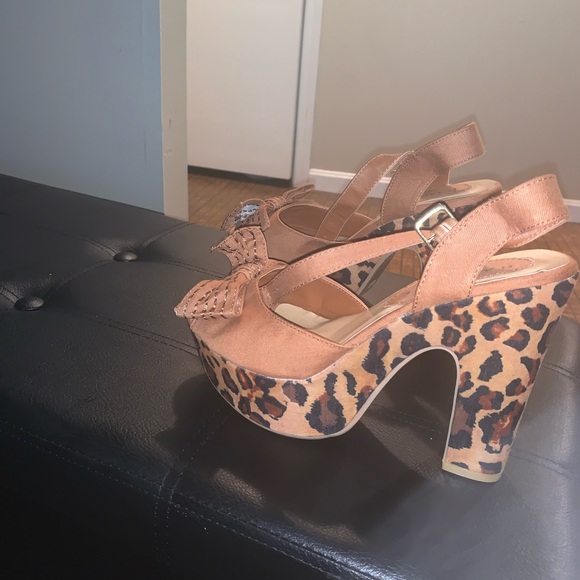 Rampage Chunky Heel Sandals - Picture 3 of 4